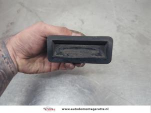 O202662 Gebruikte schakelaar achterklep Ford Focus