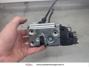 O202668 Gebruikte deurslot mechaniek 4deurs links-voor Citroen C3