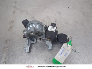 O202681 Gebruikte sleutel+contactslot Smart Forfour