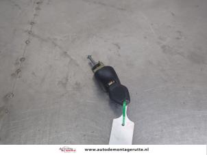 O202735 Gebruikte deurslot cilinder links BMW 3-Serie