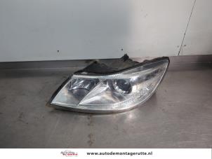 O202787 Gebruikte linker koplamp Skoda Octavia