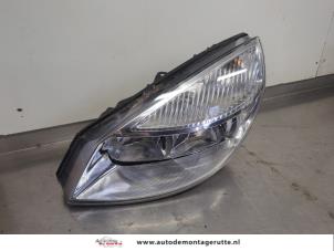 O202805 Gebruikte linker koplamp Renault Megane Scenic