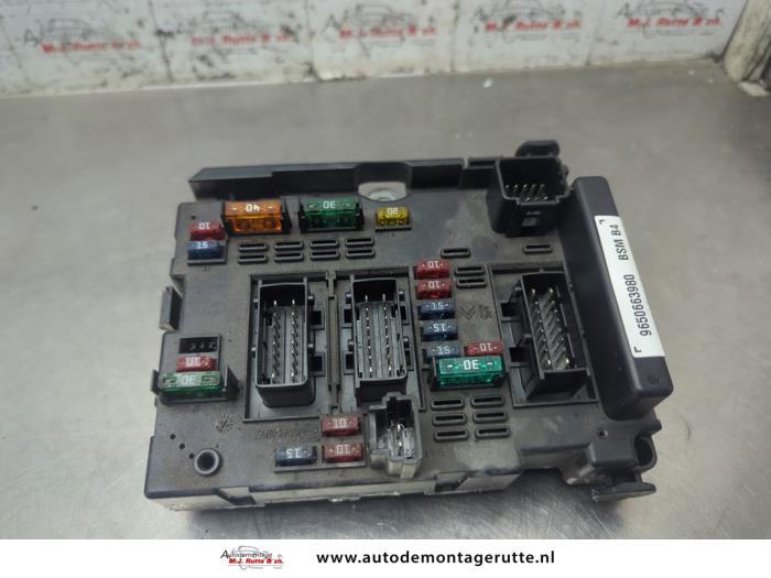 Gebruikte Zekeringkast Peugeot 307 O202840