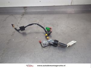 O202906 Gebruikte sleutel+contactslot Peugeot 1007