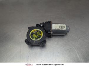 O203044 Gebruikte raammotor portier Renault Clio