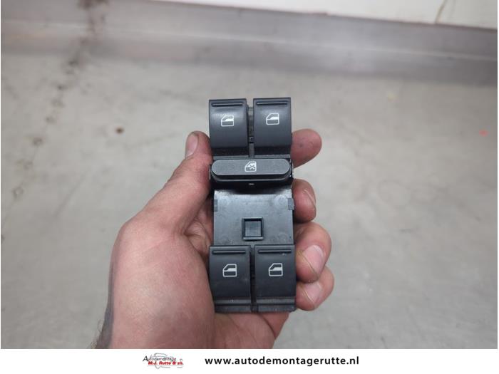 Gebruikte Schakelaar Elektrisch Raam Volkswagen Jetta O203075