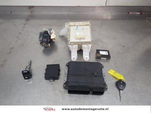 O203093 Gebruikte contactslot + computer Toyota Auris