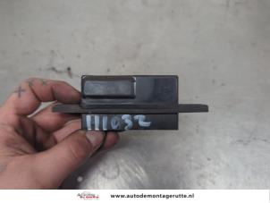 O203146 Gebruikte schakelaar achterklep Toyota Auris