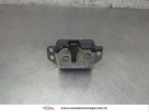 O203169 Gebruikte slotmechaniek achterklep Chevrolet Aveo