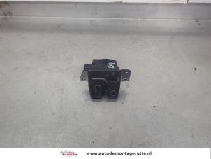 O203234 Gebruikte slotmechaniek achterklep Kia Picanto