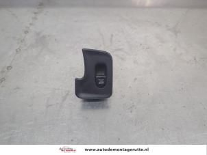 O203288 Gebruikte schakelaar elektrisch raam Alfa Romeo 147