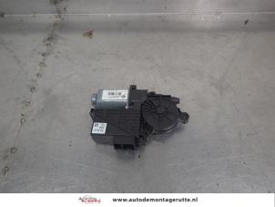 O203305 Gebruikte motor electrisch raam Volkswagen Polo