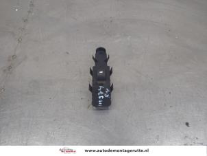 O203333 Gebruikte raam schakelaar elektrisch Peugeot 207