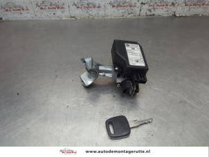O203355 Gebruikte kontaktslot+sleutel Nissan Micra