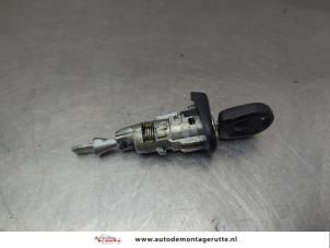O203426 Gebruikte deurslot cilinder links Volkswagen Golf