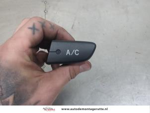 O203429 Gebruikte schakelaar airco Citroen C1