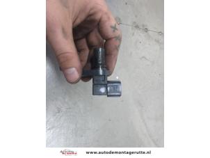 O203480 Gebruikte sensor nokkenas Mazda 3