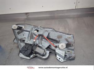 O203482 Gebruikte ruitmechaniek 2deurs links-achter Peugeot 206