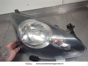 O203514 Gebruikte koplamp rechts Toyota Aygo