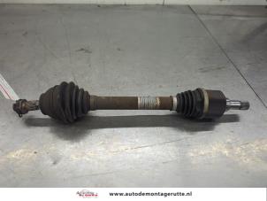 O203559 Gebruikte steekas links-voor Citroen Berlingo