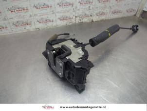 O203569 Gebruikte slotmechaniek portier 4deurs links-voor Renault Laguna