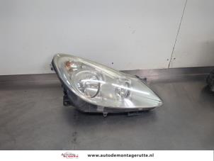 O203605 Gebruikte koplamp rechts Opel Corsa