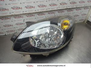 O203660 Gebruikte koplamp links Renault Twingo