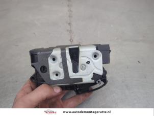 O203661 Gebruikte deurslot mechaniek 4deurs links-achter Ford Focus