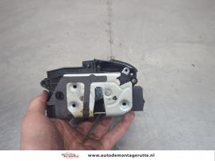O203664 Gebruikte deurslot mechaniek 4deurs rechts-voor Ford Focus