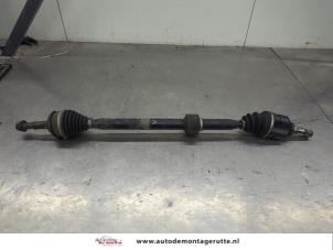 O203815 Gebruikte steekas rechts-voor Toyota Auris