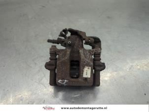 O203817 Gebruikte remklauw (tang) links-achter Toyota Auris