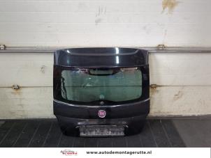O203858 Gebruikte achterklep Fiat 500