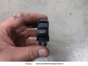 O203916 Gebruikte elektrisch raam schakelaar Volvo V50