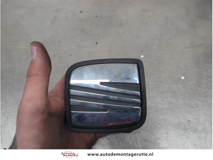 Gebruikte Handgreep Achterklep Seat Ibiza O203925
