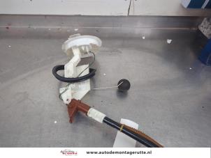 O203942 Gebruikte brandstofpomp mechanisch Audi A4