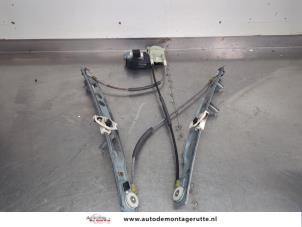 O203952 Gebruikte raammechaniek 4deurs links-voor Renault Megane