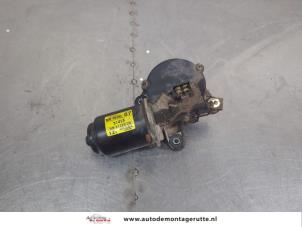 O203970 Gebruikte motor ruitenwisser achter Mitsubishi Colt