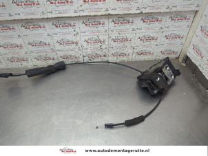 O204005 Gebruikte slotmechaniek portier 4deurs links-voor Renault Scenic