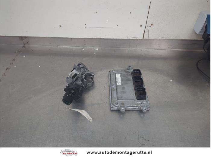 Gebruikte Contactslot + computer Honda Insight O204032
