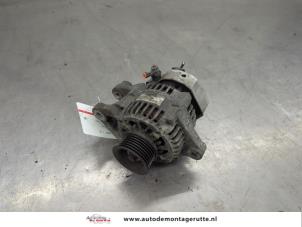 O204041 Gebruikte alternator Daihatsu Sirion