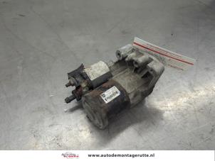 O204044 Gebruikte startmotor Peugeot 3008