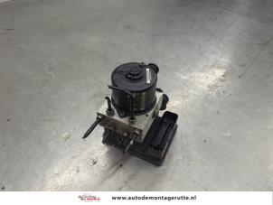 O204043 Gebruikte abs pomp Volkswagen Golf