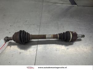 O204090 Gebruikte cardanas links-voor (vwa) Peugeot 3008