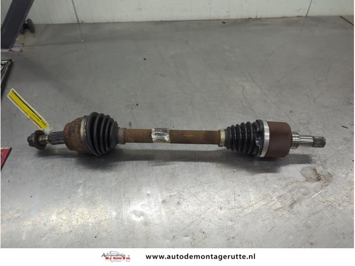 Gebruikte Steekas links-voor Ford Focus O204091