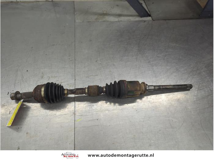 Gebruikte Aandrijfas links-voor Mitsubishi Outlander O204093