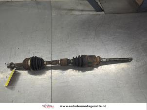 O204093 Gebruikte aandrijfas links-voor Mitsubishi Outlander