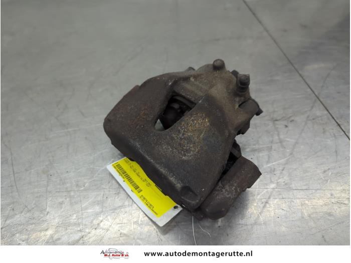 Gebruikte Remklauw (Tang) links-voor Opel Astra O204107