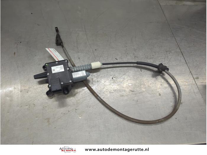 Gebruikte Handrem motor Peugeot 3008 O204118