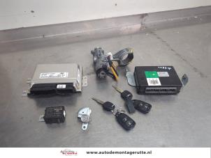 O204130 Gebruikte kontaktslot+sleutel Hyundai Tucson