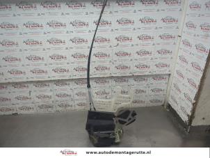 O204148 Gebruikte deurslot mechaniek 4deurs rechts-achter Hyundai Tucson